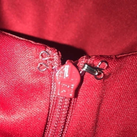 Jones New York Midi Dress in Ruby Red Size 8 - Picture 7 of 8